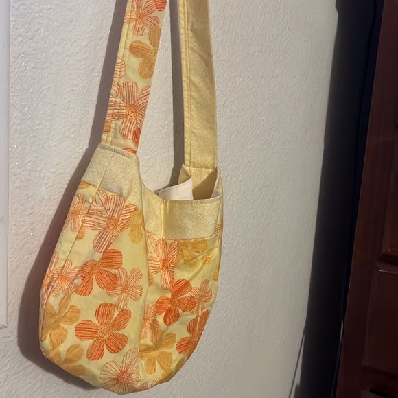 Flower Power Purse - Picture 3 of 3